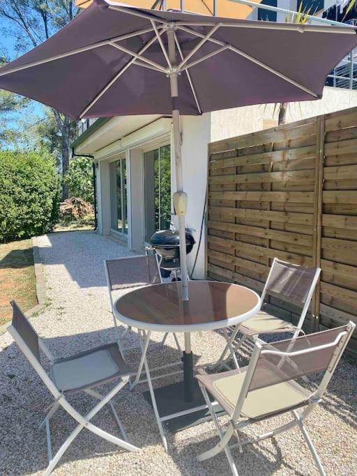 Appartement 2-4 Pers. Piscine, Entre Aix Et Cassis La Destrousse Exterior foto